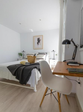 Cozy and sea views private terrace apartment